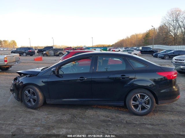 Ford FOCUS SE 2018 1FADP3FE2JL208789 Image 14