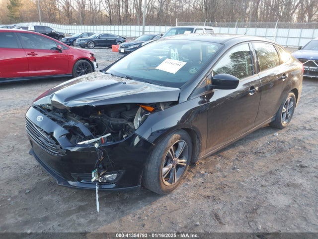 Ford FOCUS SE 2018 1FADP3FE2JL208789 Image 2