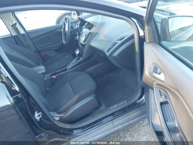 Ford FOCUS SE 2018 1FADP3FE2JL208789 Image 5
