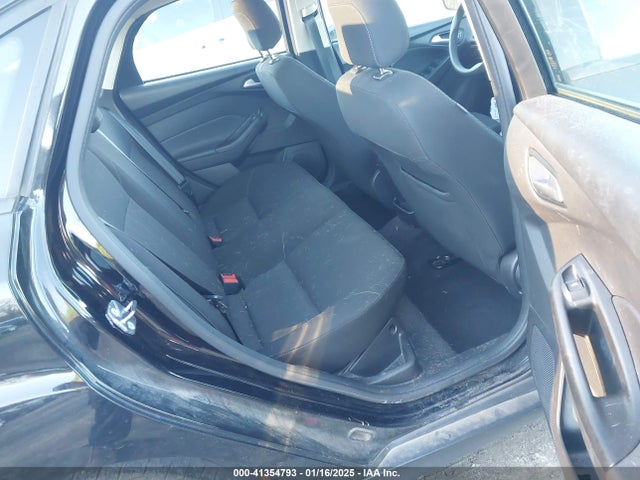 Ford FOCUS SE 2018 1FADP3FE2JL208789 Image 8
