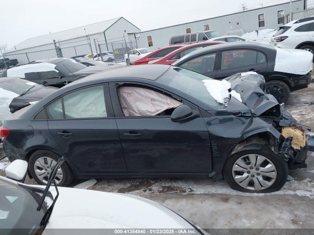 Chevrolet Cruze Ls Auto 2015 1G1PA5SG0F7205524 Image 13