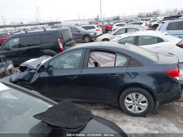 Chevrolet Cruze Ls Auto 2015 1G1PA5SG0F7205524 Image 14