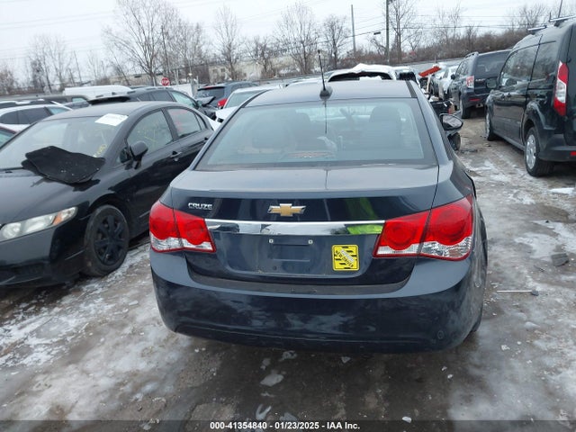 Chevrolet Cruze Ls Auto 2015 1G1PA5SG0F7205524 Image 16