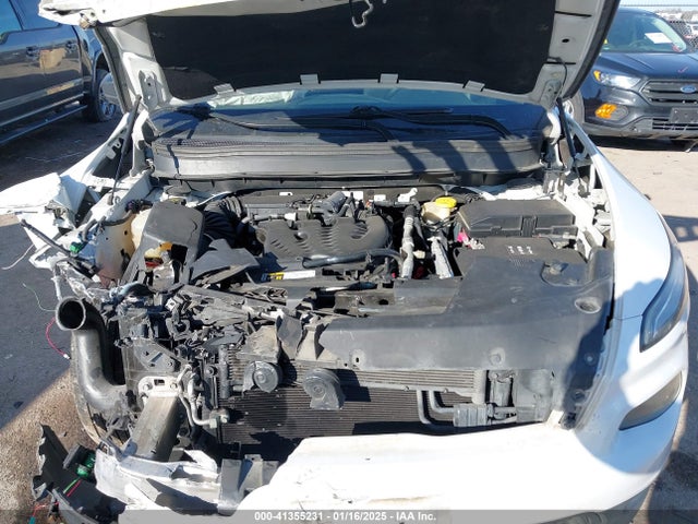 1C4PJLAS4GW329417 Jeep Cherokee Sport