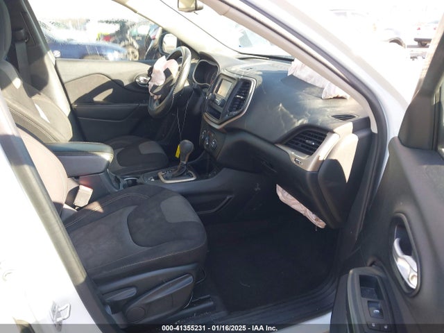 1C4PJLAS4GW329417 Jeep Cherokee Sport