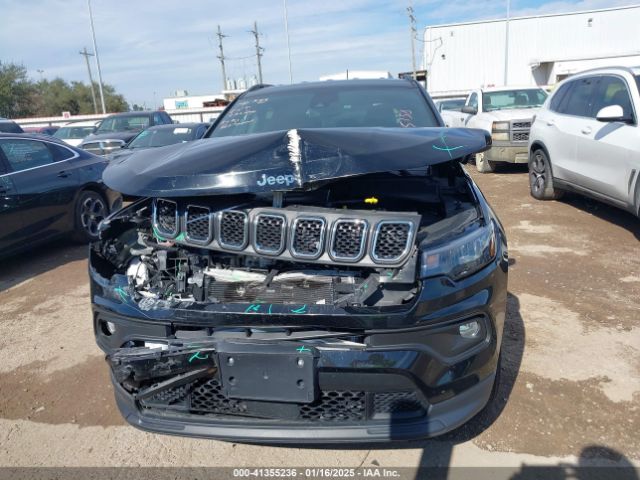 3C4NJDBNXRT603833 Jeep Compass Latitude 4x4