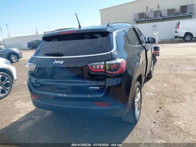 3C4NJDBNXRT603833 Jeep Compass Latitude 4x4