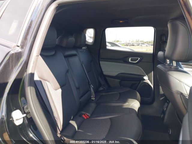 3C4NJDBNXRT603833 Jeep Compass Latitude 4x4