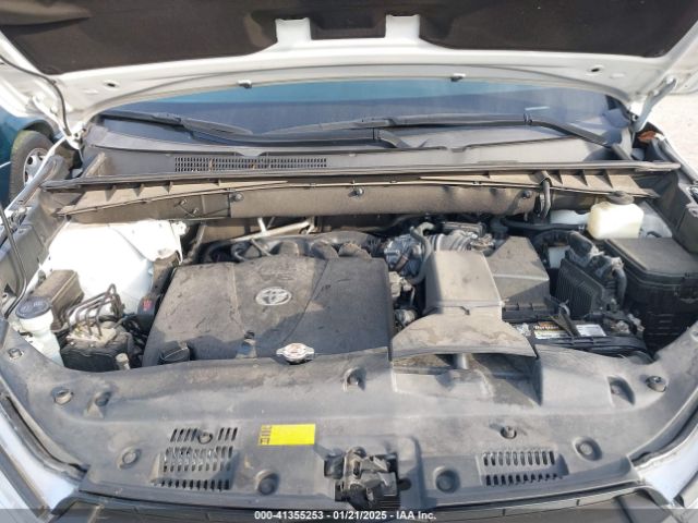 5TDJZRFH2JS891838 Toyota Highlander Xle