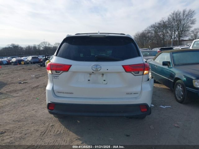 5TDJZRFH2JS891838 Toyota Highlander Xle