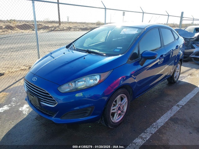 Ford FIESTA SE 2018 3FADP4BJ2JM124737 Image 2