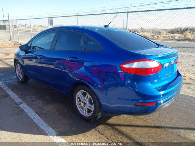 Ford FIESTA SE 2018 3FADP4BJ2JM124737 Image 3
