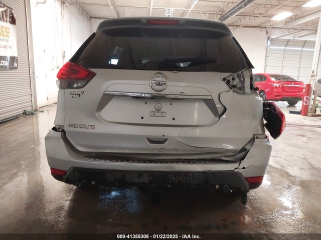 Nissan ROGUE S 2017 KNMAT2MT2HP590796 Image 16