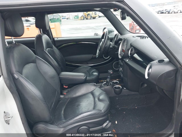2013 MINI CLUBMAN WMWZG3C56DT575961 Photo 4