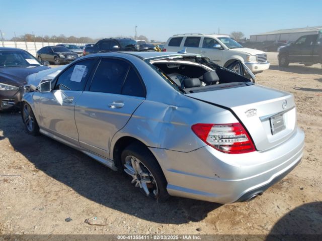 2012 MERCEDES-BENZ C 300 WDDGF8BB6CA606174 Photo 2