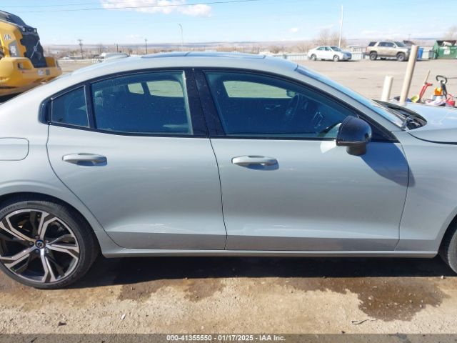7JRL12TL4RG281026 Volvo S60 B5 Plus Dark Theme