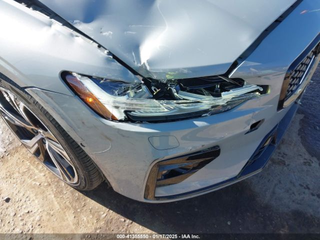7JRL12TL4RG281026 Volvo S60 B5 Plus Dark Theme