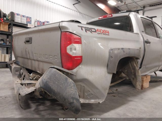 5TFDY5F19JX688080 Toyota Tundra Sr5 5.7l V8