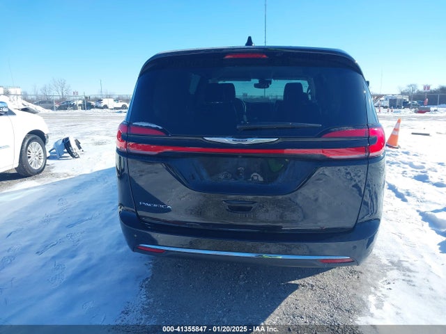 Chrysler Pacifica Touring L 2024 2C4RC1BG1RR145212 Image 17
