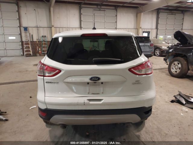 1FMCU0GX4EUC01254 Ford ESCAPE SE