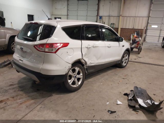 1FMCU0GX4EUC01254 Ford ESCAPE SE