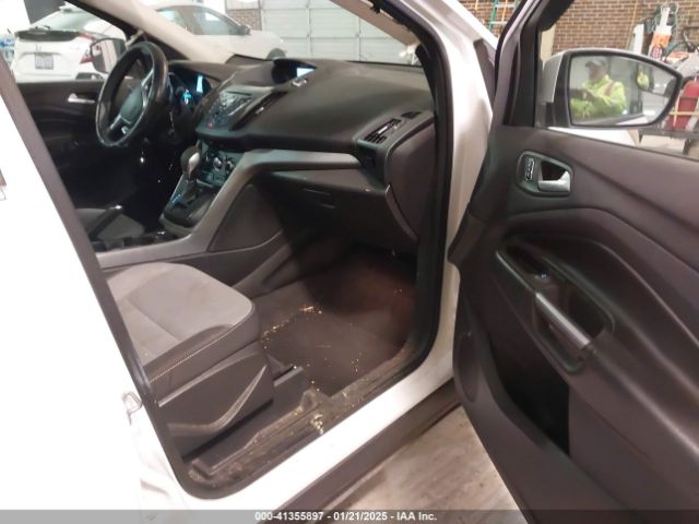 1FMCU0GX4EUC01254 Ford ESCAPE SE