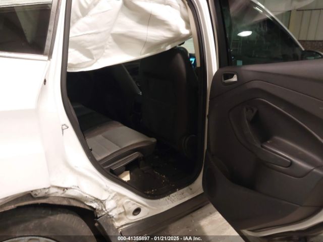 1FMCU0GX4EUC01254 Ford ESCAPE SE