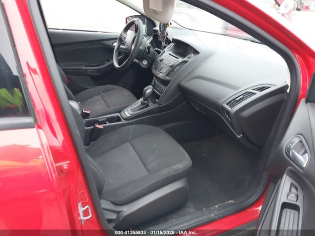 1FADP3F29HL329545 Ford FOCUS SE