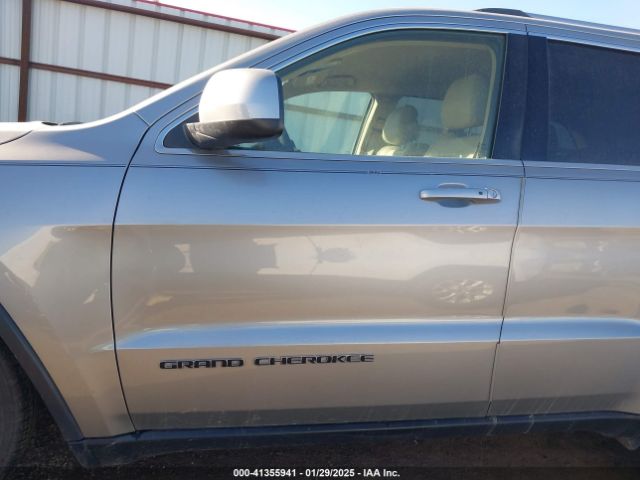 1C4RJEAG9JC126080 Jeep Grand Cherokee Laredo E 4x2