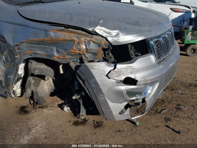 1C4RJEAG9JC126080 Jeep Grand Cherokee Laredo E 4x2