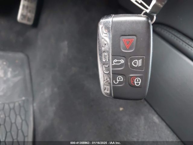 2017 JAGUAR F-TYPE SAJWJ6FV7H8K45180 Photo 10
