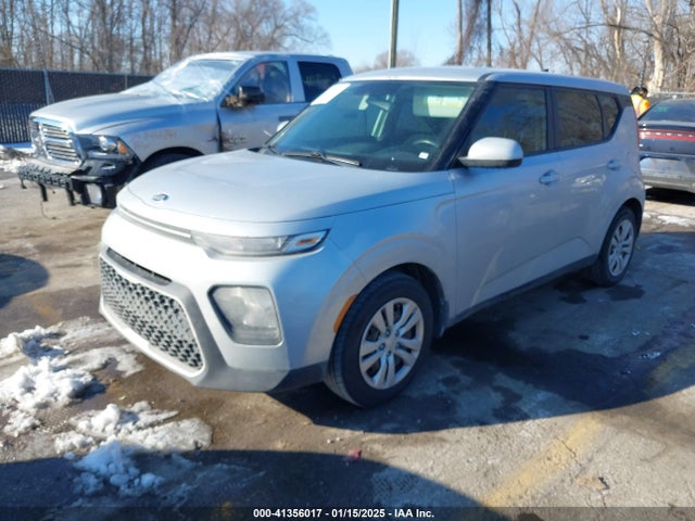 KIA SOUL LX 2020 KNDJ23AU7L7043392 Image 2