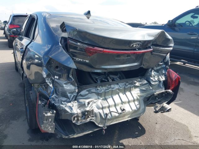 3KPF24AD7KE138688 KIA Forte Lxs