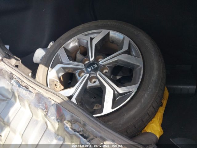 3KPF24AD7KE138688 KIA Forte Lxs