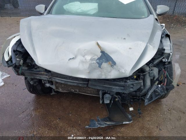 KMHDH4AE3FU225859 Hyundai ELANTRA SE