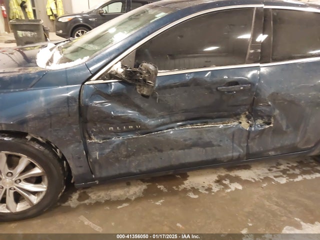 1G1ZD5STXLF000128 Chevrolet Malibu Fwd Lt