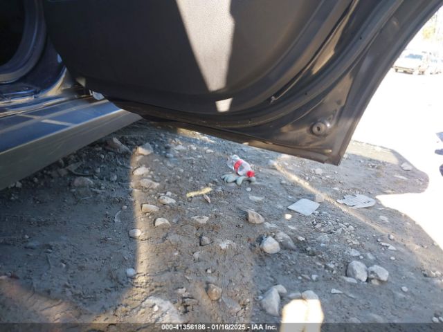 JA4AD2A36KZ014264 Mitsubishi Outlander Es