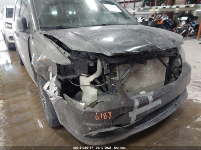 2C4RDGEG0JR179612 Dodge Grand Caravan Gt