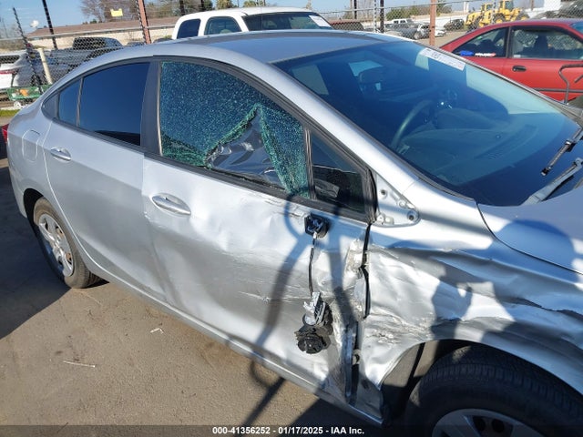 Chevrolet Cruze Ls Auto 2018 1G1BC5SM5J7234844 Image 17