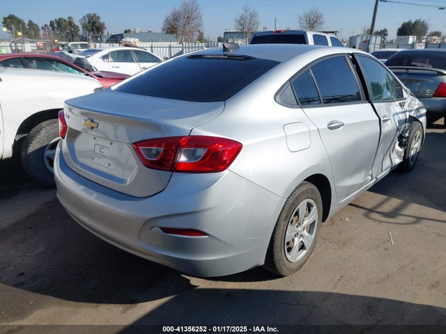 Chevrolet Cruze Ls Auto 2018 1G1BC5SM5J7234844 Image 4