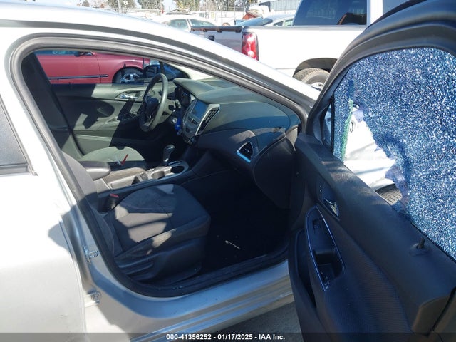 Chevrolet Cruze Ls Auto 2018 1G1BC5SM5J7234844 Image 5