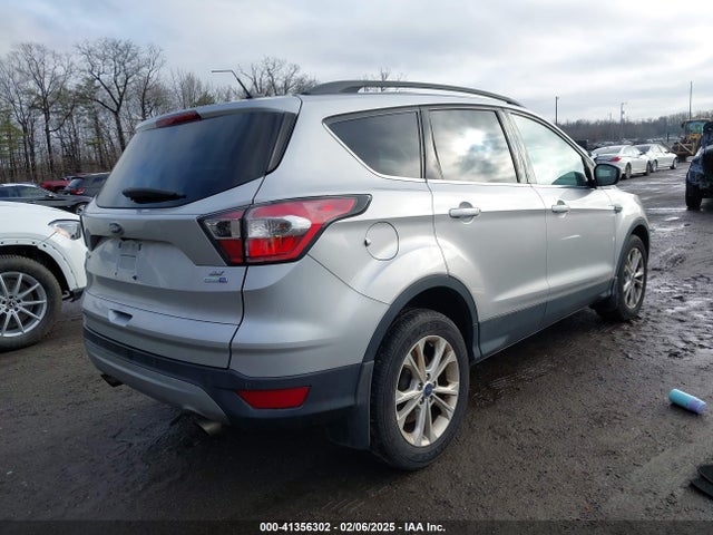 1FMCU9GD1HUA97921 Ford ESCAPE SE