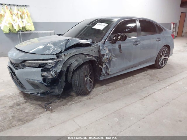 Honda Civic Touring 2023 2HGFE1F90PH322376 Image 2