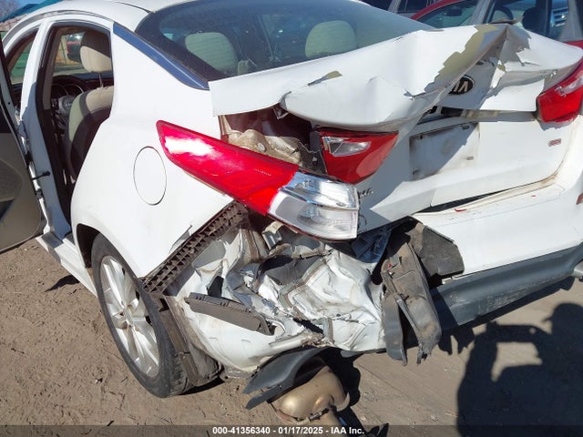 5XXGM4A74FG434824 KIA Optima Lx