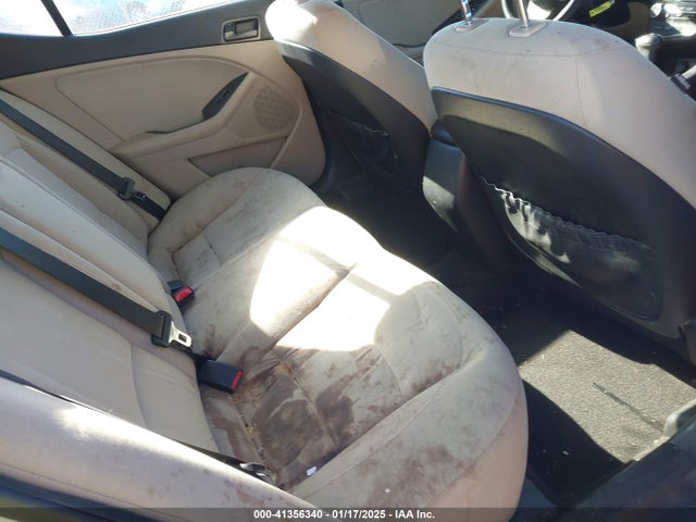 5XXGM4A74FG434824 KIA Optima Lx
