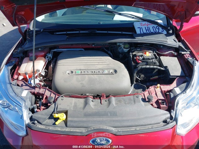 Ford FOCUS ELECTRIC 2015 1FADP3R40FL232082 Image 10