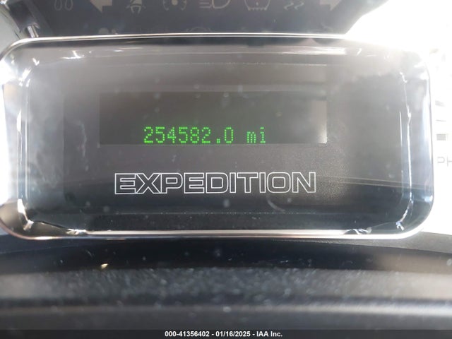 Продажа на аукционе авто 2011 Ford Expedition Xlt, vin: 1FMJU1J58BEF57233, номер лота: 41356402
