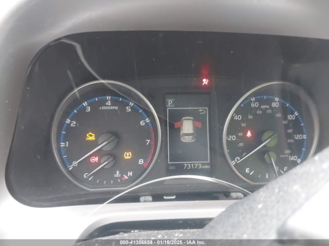 JTMBFREV5JJ737268 Toyota RAV4 LE