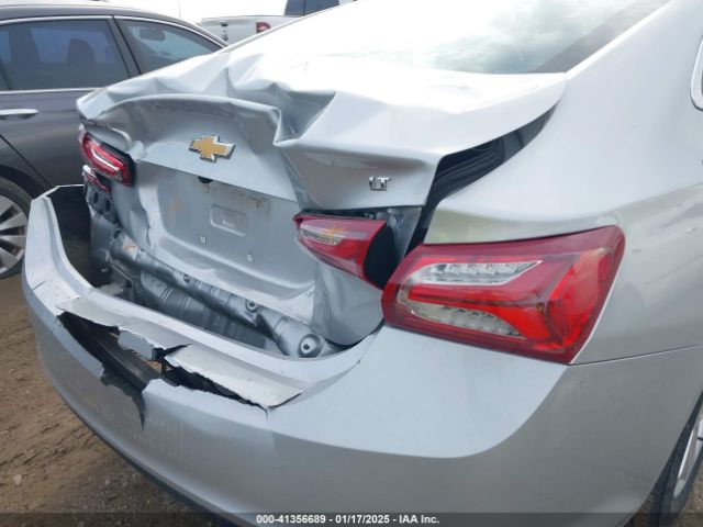 1G1ZD5ST1NF143827 Chevrolet Malibu Fwd Lt