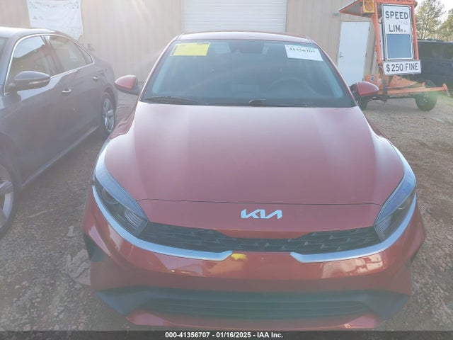 3KPF24ADXPE623513 KIA Forte Lxs